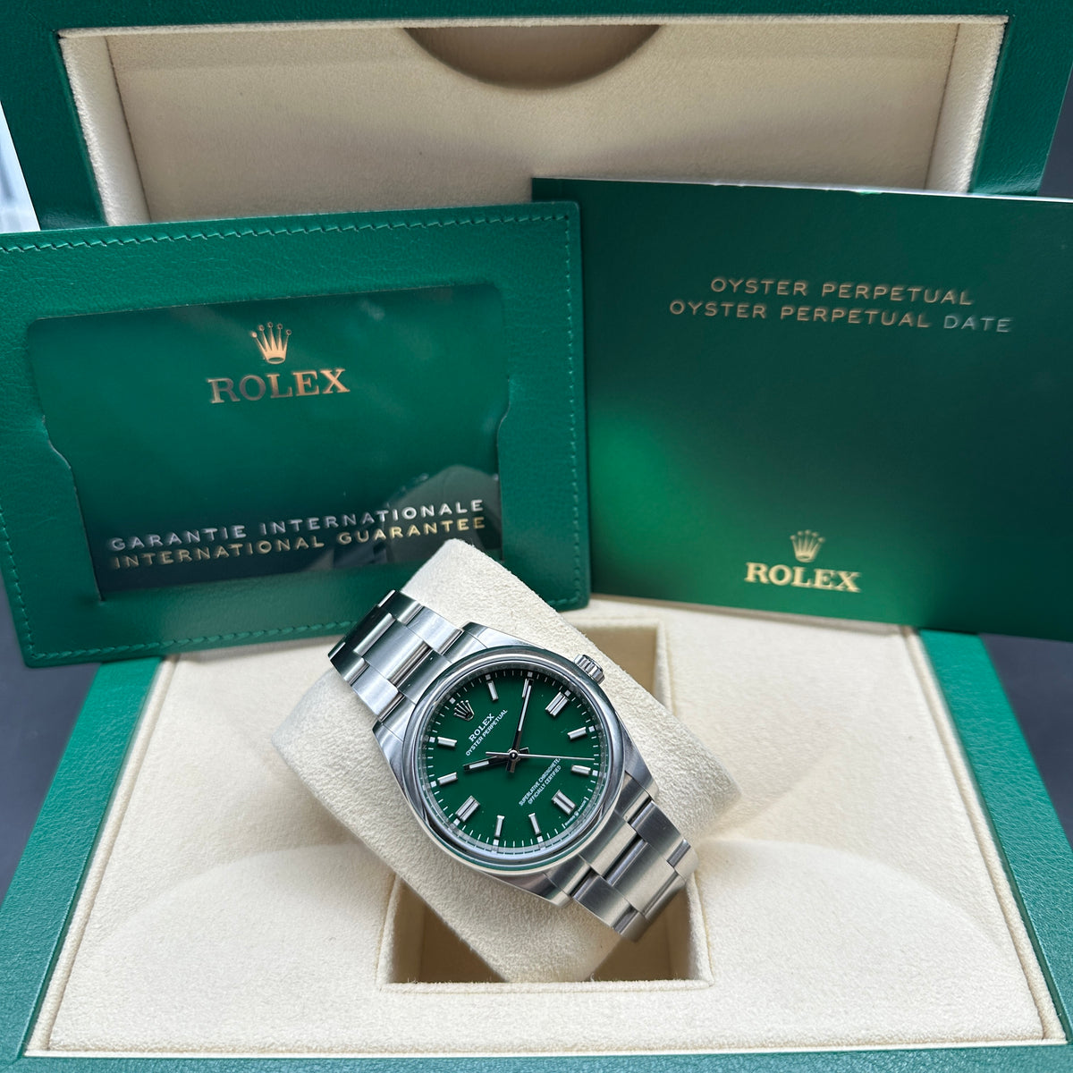 ROLEX OYSTER PERPETUAL 36mm 126000 FULL SET 2020