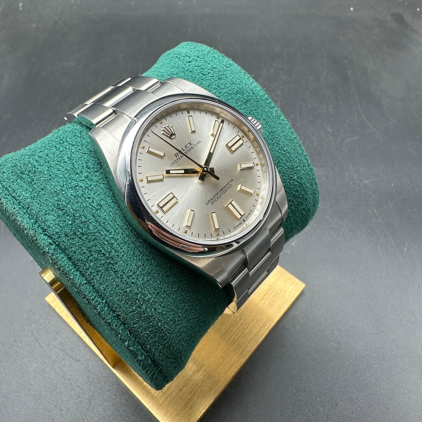 ROLEX OYSTER PERPETUAL 124300 41mm FULL SET 2023