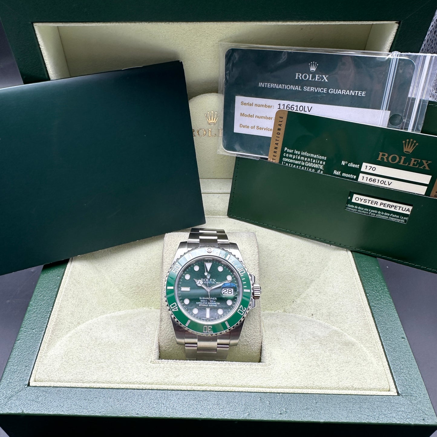 ROLEX SUBMARINER 40mm 116610LV FULL SET 2012