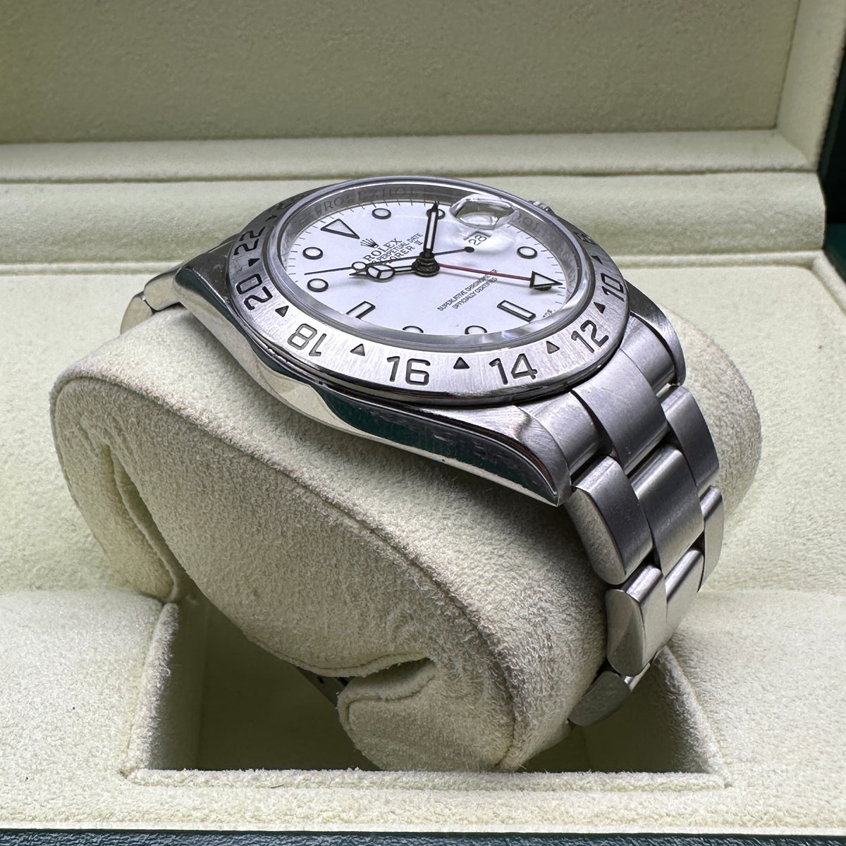 ROLEX EXPLORER II 40mm 16570 FULL SET 2008