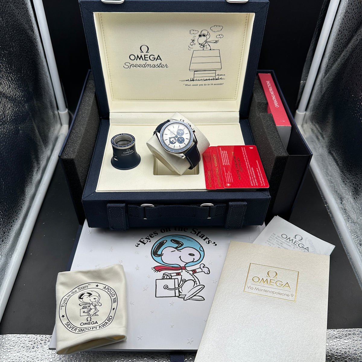 OMEGA SPEEDMASTER SNOOPY 42mm FULL SET 2024