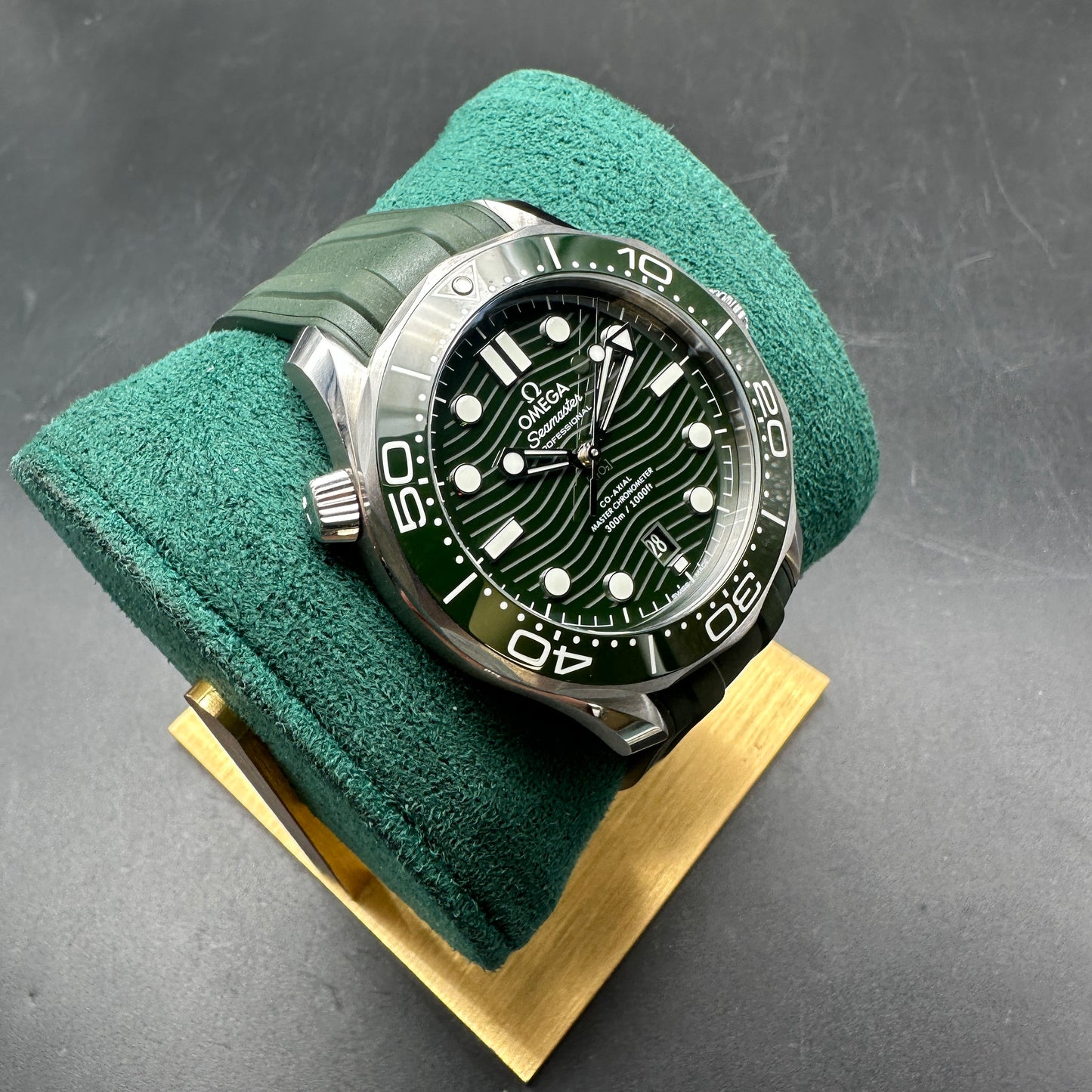 OMEGA SEAMASTER 300M 42mm FULL SET 2022