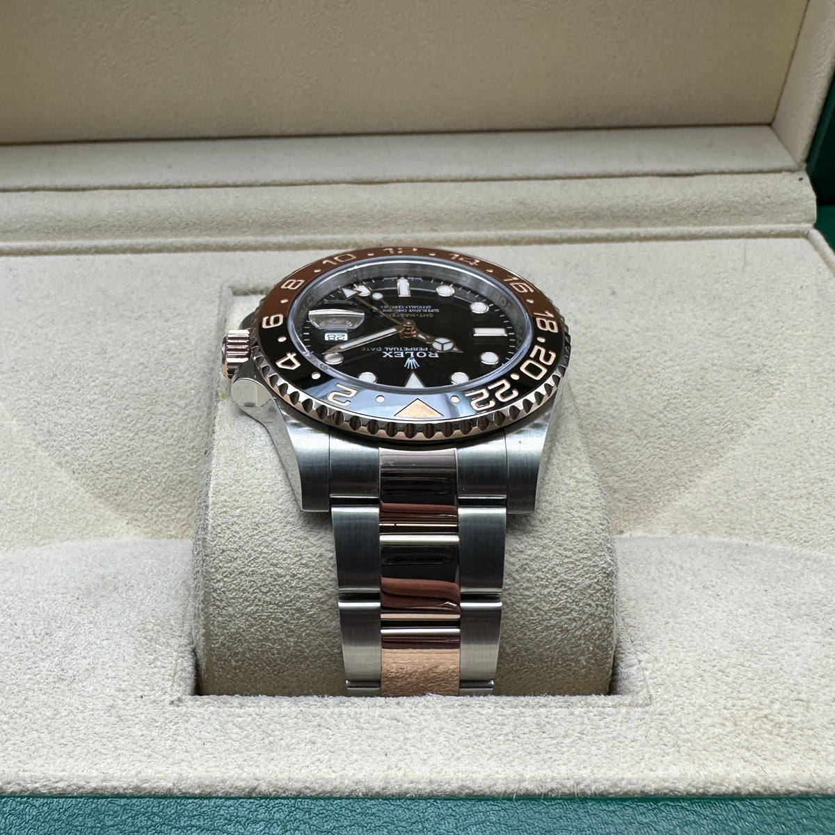 ROLEX GMT MASTER II 40MM 126711CHNR FULL SET 2020
