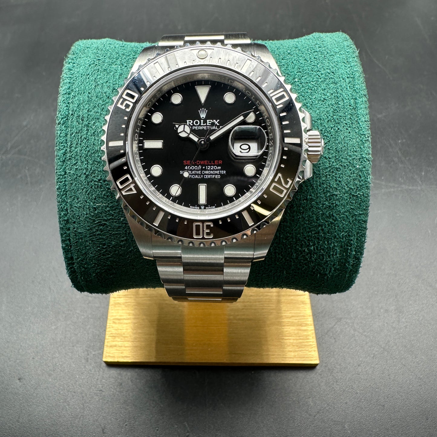 ROLEX SEA-DWELLER 43mm 126600 FULL SET 2018