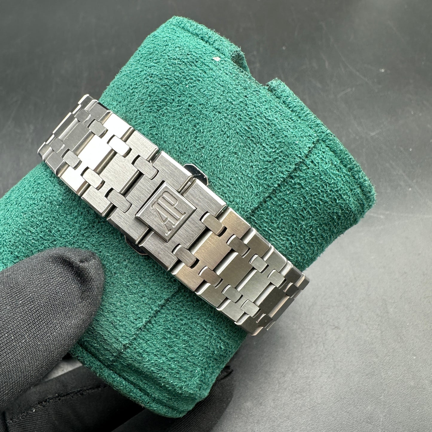 AUDEMARS PIGUET ROYAL OAK 39mm 15300ST FULL SET 2011