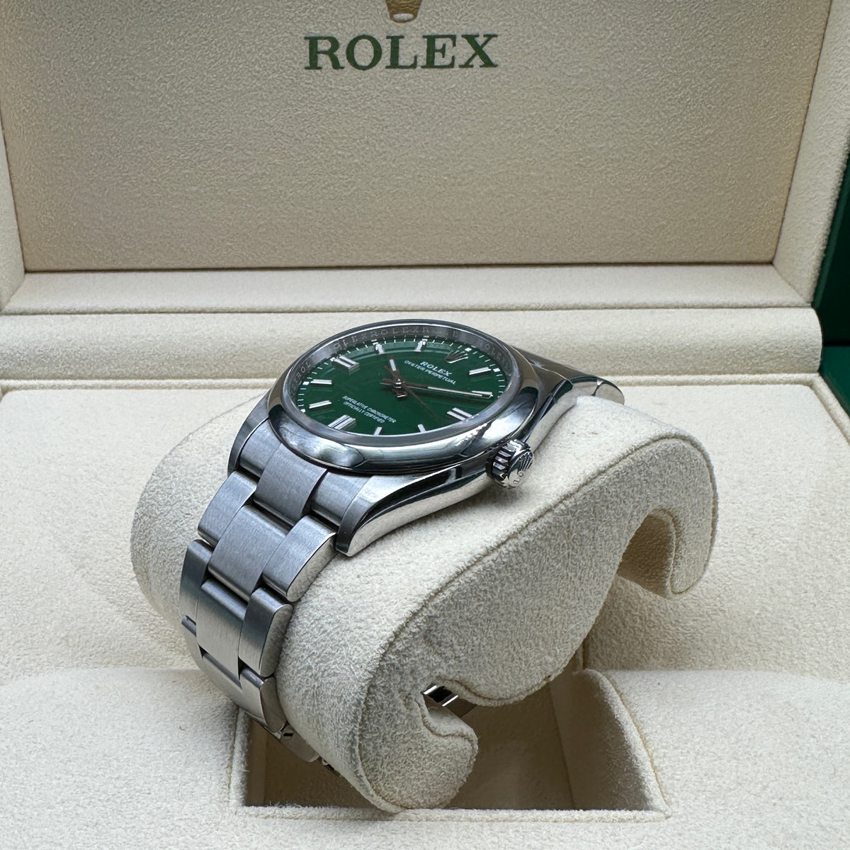 ROLEX OYSTER PERPETUAL 36mm 126000 FULL SET 2020