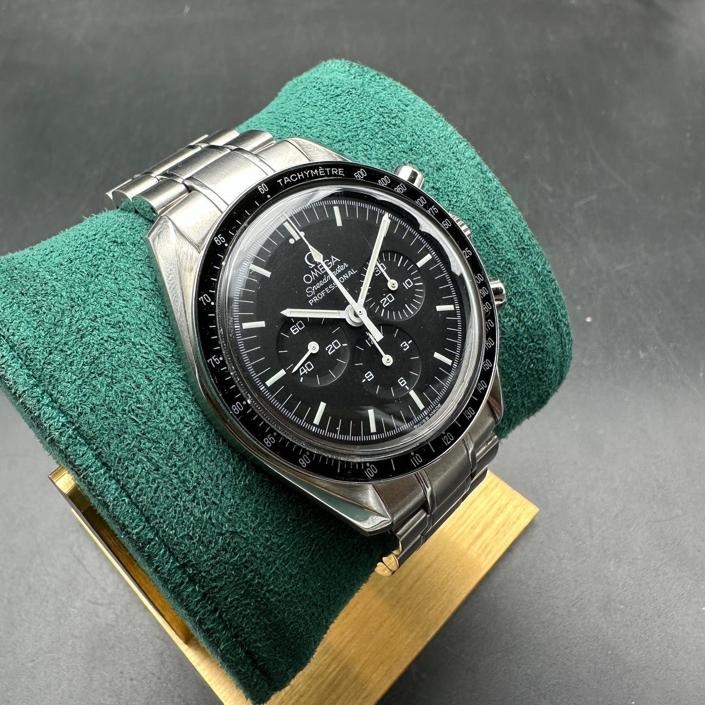 OMEGA SPEEDMASTER MOONWATCH 42MM 35705000