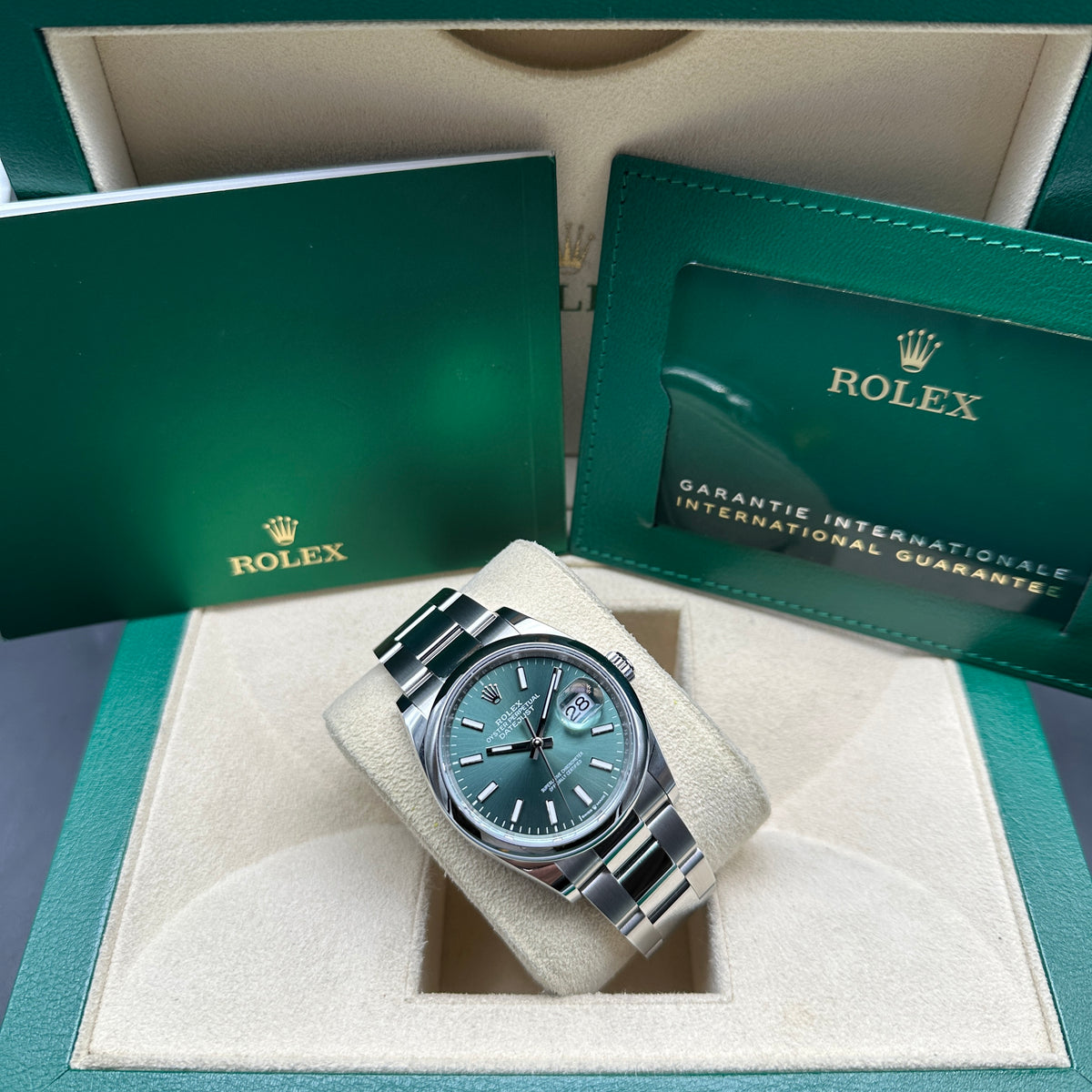ROLEX DATEJUST 36MM 126200 FULL SET 2025
