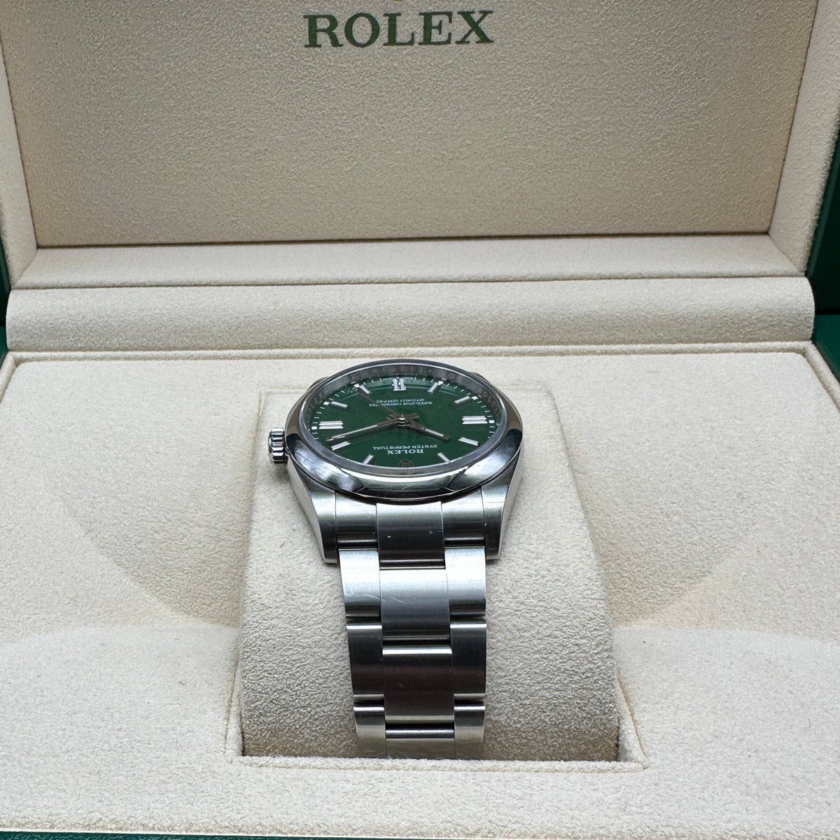 ROLEX OYSTER PERPETUAL 36mm 126000 FULL SET 2020