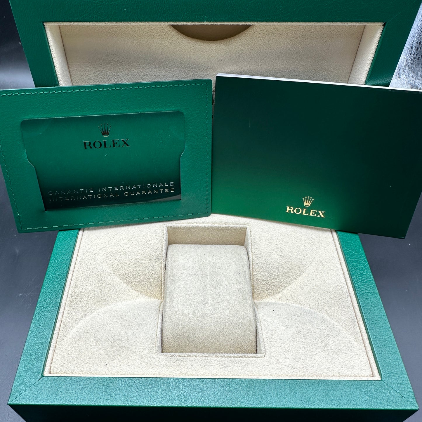 ROLEX SUBMARINER 41mm 126610LV FULL SET 2020